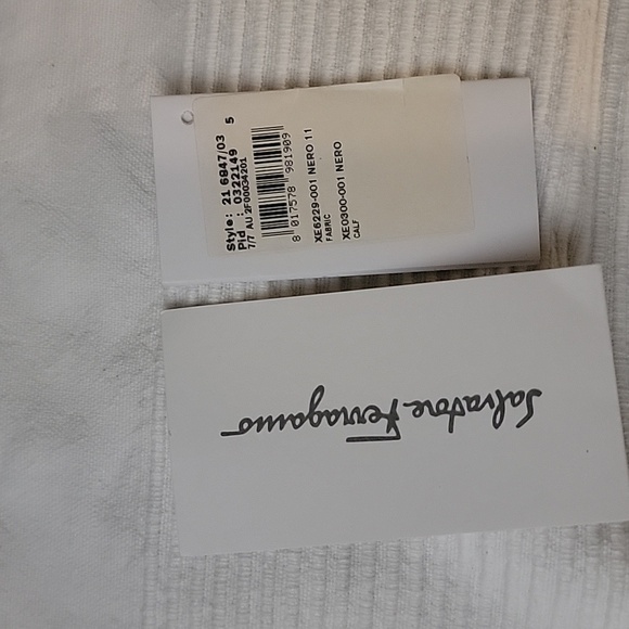 Salvatore Ferragamo Black Shoulder Bag - Picture 8 of 8